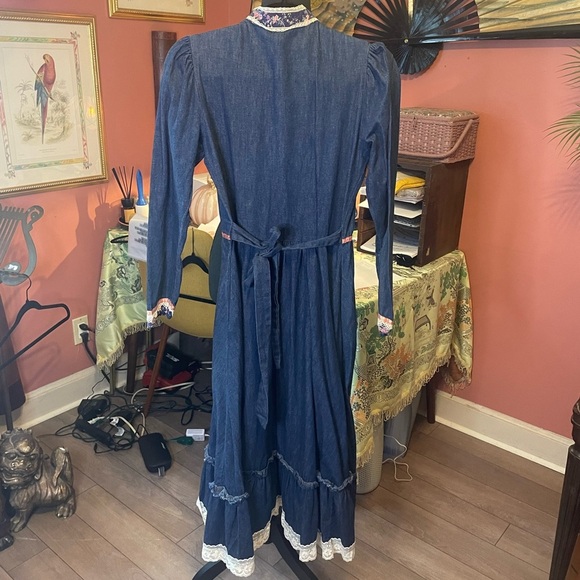 Adorable Western Style 1970s vintage dress Gunne Saxe denim cottage core XS - Picture 2 of 4